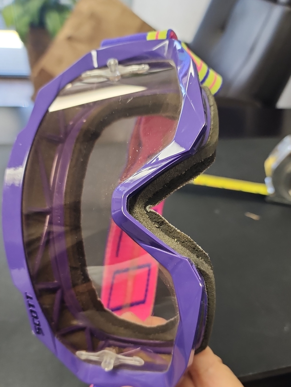 🥳Scott Hustle X MX goggles vibrant purple frame and a pink, Youth Size - Picture 14 of 14